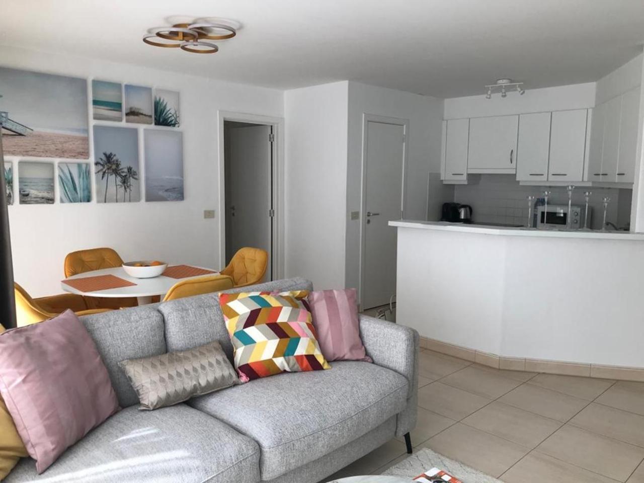 Urbanstay Suites - Beachfront Apartment In Knokke Bagian luar foto