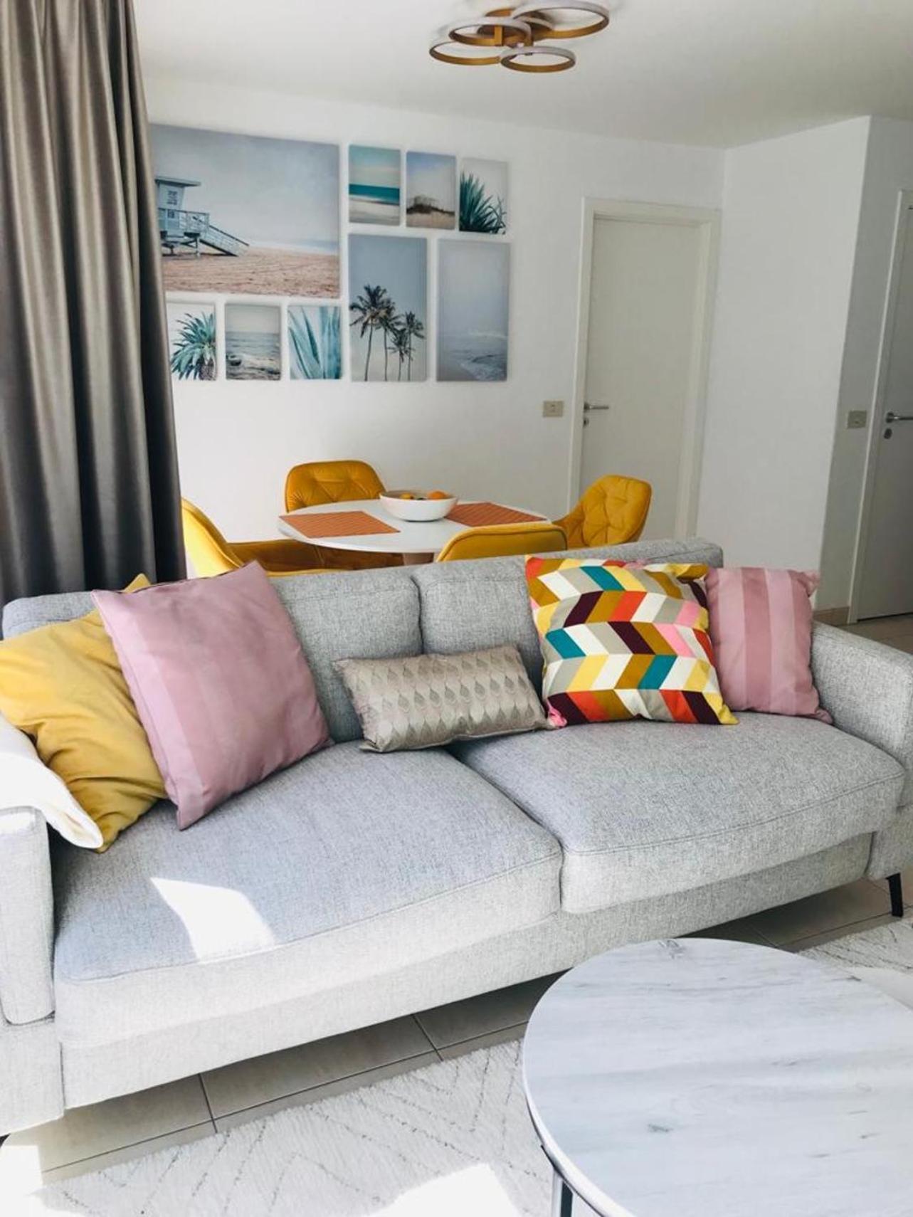 Urbanstay Suites - Beachfront Apartment In Knokke Bagian luar foto