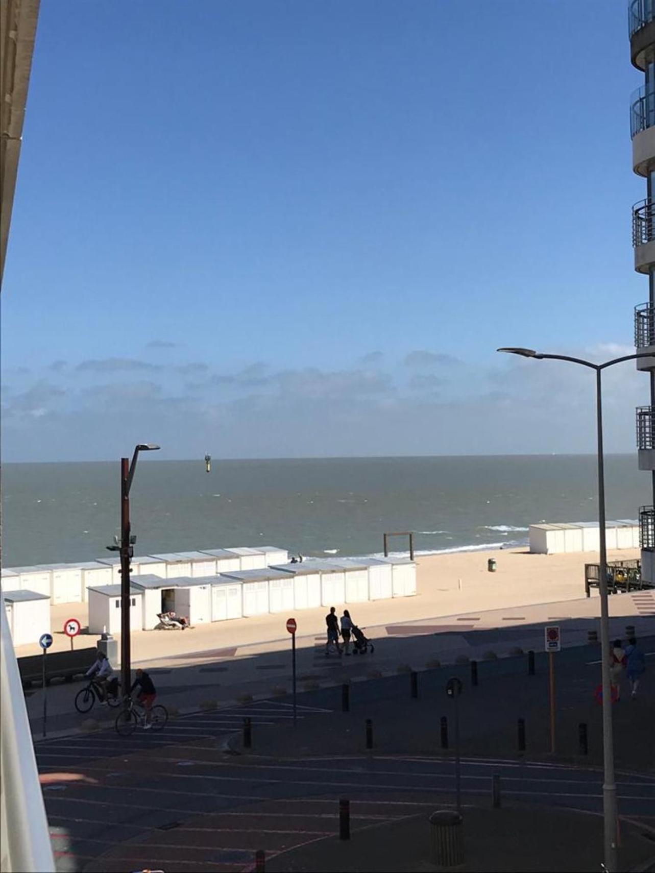 Urbanstay Suites - Beachfront Apartment In Knokke Bagian luar foto