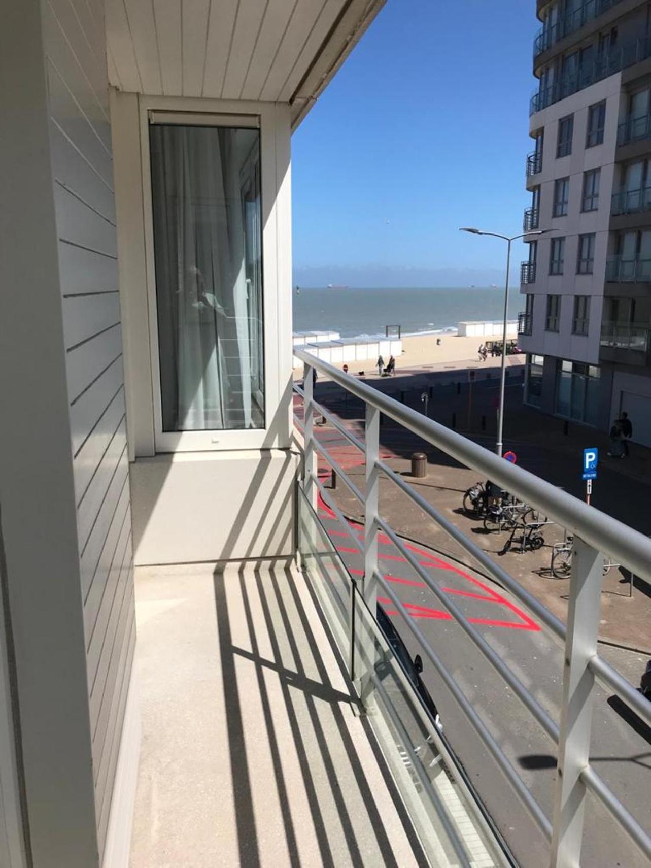 Urbanstay Suites - Beachfront Apartment In Knokke Bagian luar foto